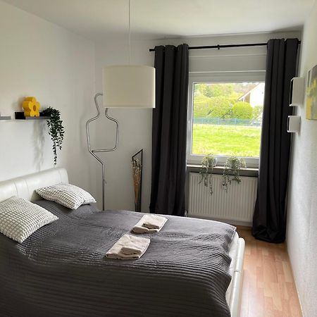 Me Homes - Grosse Moderne Designer-Wohnung Fuer Urlaub Und Business - Mit Kueche, Buero, Balkon Und 2 Parkplaetzen Байройт Екстер'єр фото