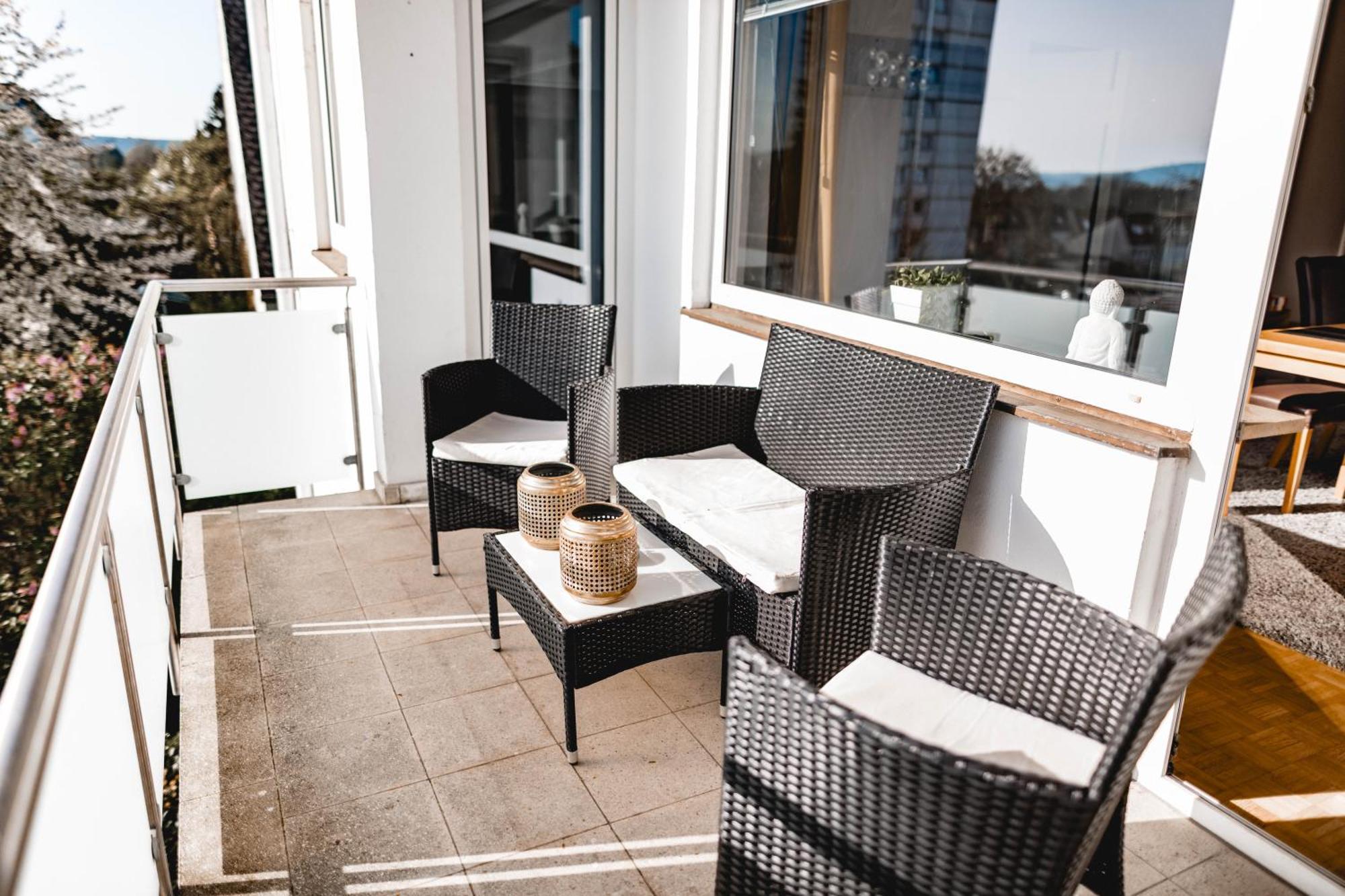 Me Homes - Grosse Moderne Designer-Wohnung Fuer Urlaub Und Business - Mit Kueche, Buero, Balkon Und 2 Parkplaetzen Байройт Екстер'єр фото